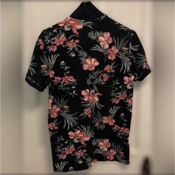 Abercrombie and Fitch. Mens Xsmall stretch floral polo - Picture 3 of 3